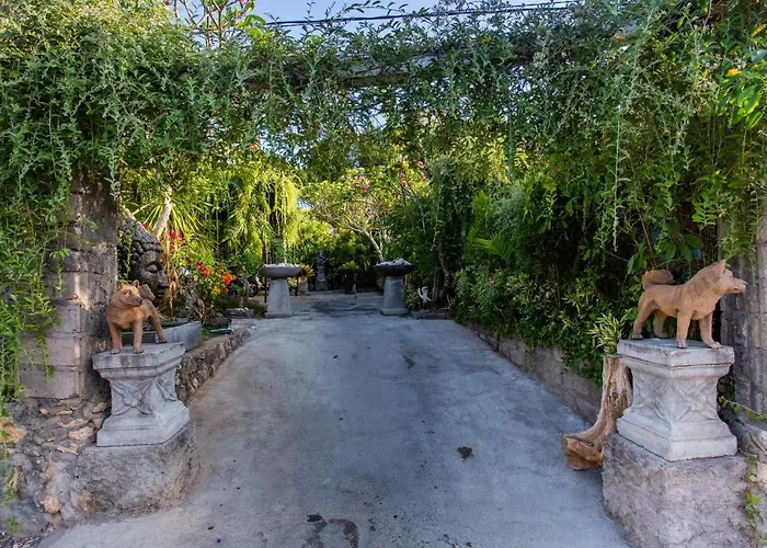 221 Garden